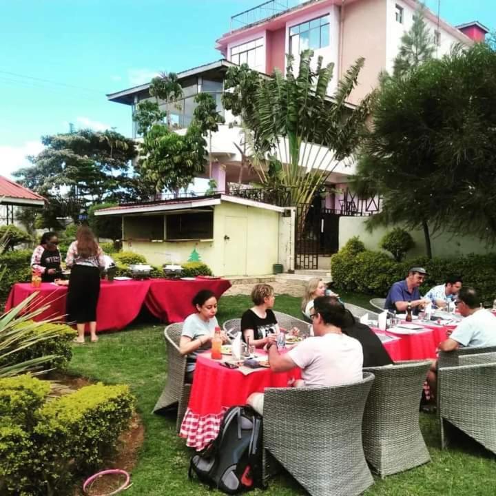 Newstead Hotel 나이바샤 외부 사진