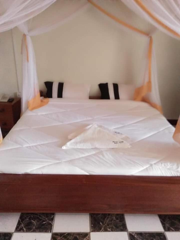 Newstead Hotel 나이바샤 외부 사진