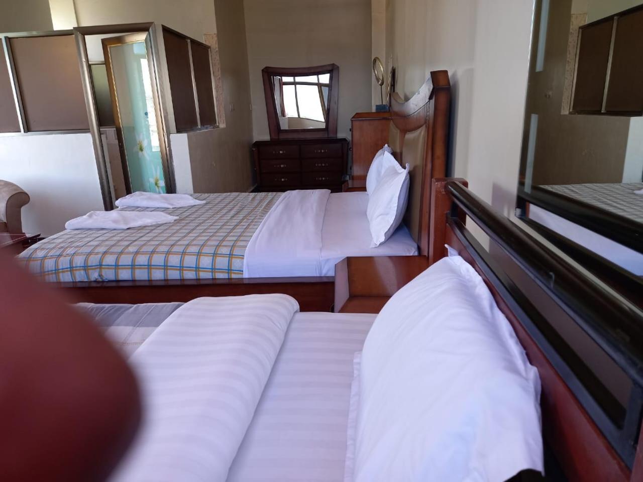 Newstead Hotel 나이바샤 외부 사진