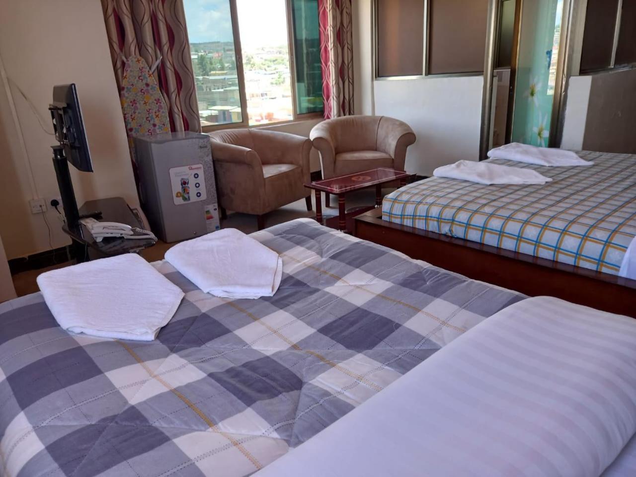 Newstead Hotel 나이바샤 외부 사진