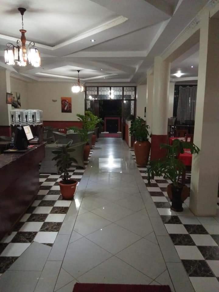 Newstead Hotel 나이바샤 외부 사진